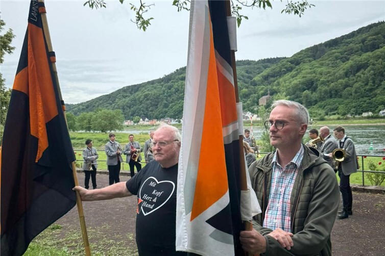 In den Rheinanlagen Niederlahnstein begann das Fronleichnamsfest 2026.