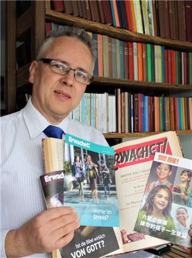 „In den letzten 47 Jahren habe ich keine einzige Ausgabe von Erwachet! verpasst,“ sagt Martin Krüger. Foto: privat