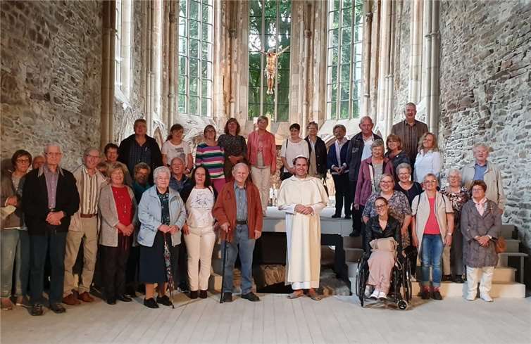 In der Abtei wurden die Besucher von dem Mönch von Rommersdorf, alias Boris Weber (Freie Bühne Neuwied) in Empfang genommen.Foto: privat