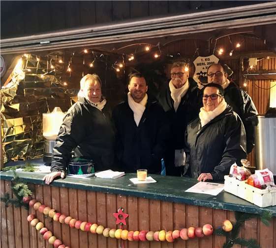 In der Adventbude der 1. KG Merl wurde während des „Merler Advents“ alles angeboten, was das Herz begehrt.Foto: privat