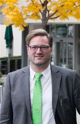 In der Ahrtal-Residenz in Bad Neuenahr-Ahrweiler feiert Direktor Peter Kühnl-Münzer jetzt sein Dienstjubiläum. JOST