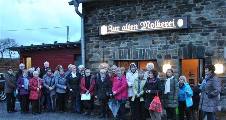Der singende Hirte in der Krippe In der "Alten Molkerei" Monschau kehrte die Gruppe ein. privat