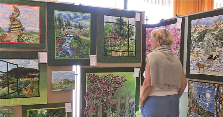 In der Ausstellung der Quiltwachteln waren wieder kunstvolle Handarbeiten in verschiedenen Quilt-Techniken zu bewundern. Gemeinde Wachtberg