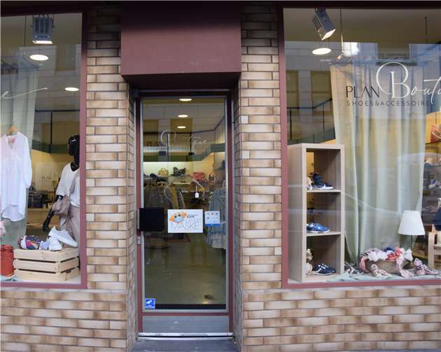 In der Boutique in der Bahnhofstraße gibt es Damenmode für jedes Alter.