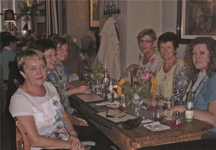 In der Gaststätte „Alt Koblenz“ trafen sich die Möhnen zum Abendessen. privat