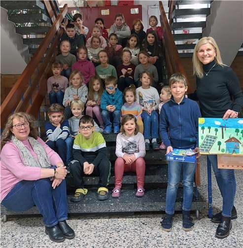 In der Grundschule Ellenz-Poltersdorf durfte sich Jonah über die Auszeichnung als Drittplatzierter freuen.