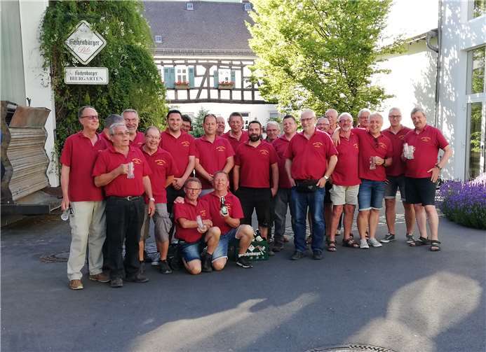In der Hachenburger Brauerei wurde das gemeinsame Gruppenfoto gemacht. Foto: privat