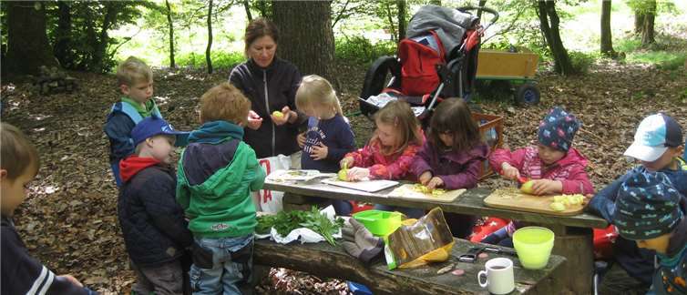 In der Kindertagesstätte Reifferscheid wurde schon immer nah an der Natur gearbeitet, und regelmäßige Waldtage gehören zum Alltag dazu. Foto: privat