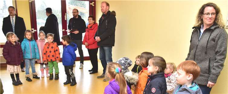 In der Kita Kunterbunt betreut das 15-köpfige Team unter Leiterin Stefanie Thran (re.) 85 Kinder, deren Zahl sich nächstes Jahr auf 115 erhöhen könnte.HEP