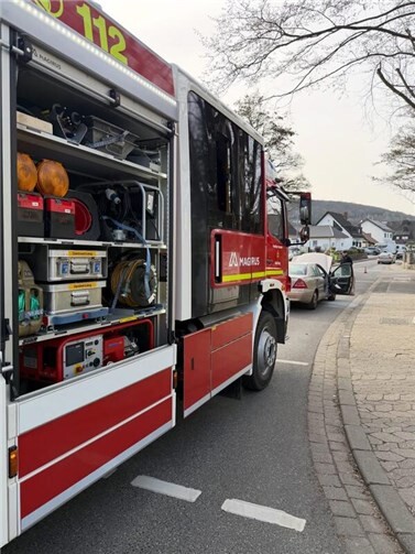 In der Kölner Straße brannte ein Fahrzeug. Foto: FFW Sinzig 