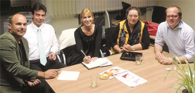 In der Kreisgeschäftsstelle der CDU wurde intensiv zum Wirtschaftsstandort Koblenz diskutiert. Raphael Klingmann (v.li.n.re.), Andreas Biebricher (MdL), Claudia Probst (KPV Kreisvorsitzende), Birgit Gellert und Jens Bittner. privat