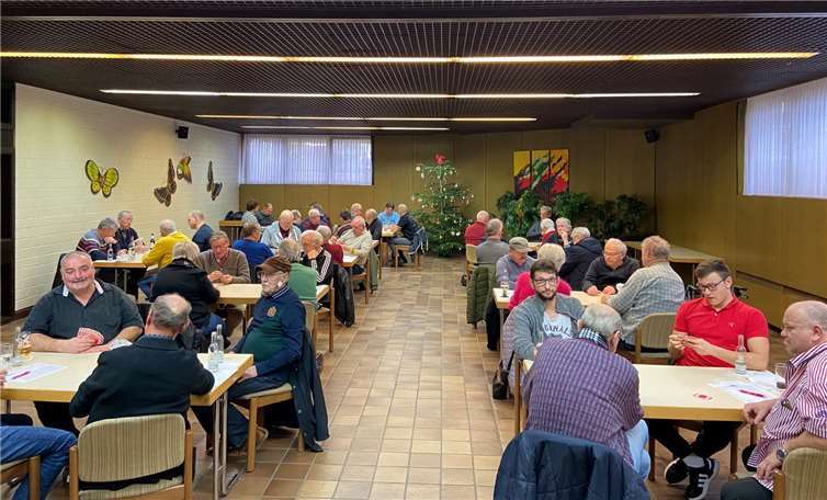 In der Krufter Vulkanhalle war so richtig was los.Foto: privat