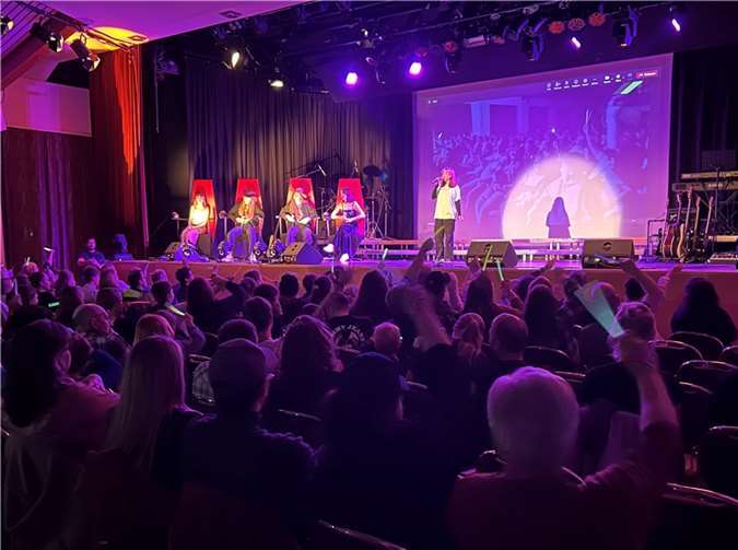 In der Laacher-See-Halle wurde nun wieder das Triple M Konzert veranstaltet.  Fotos: privat