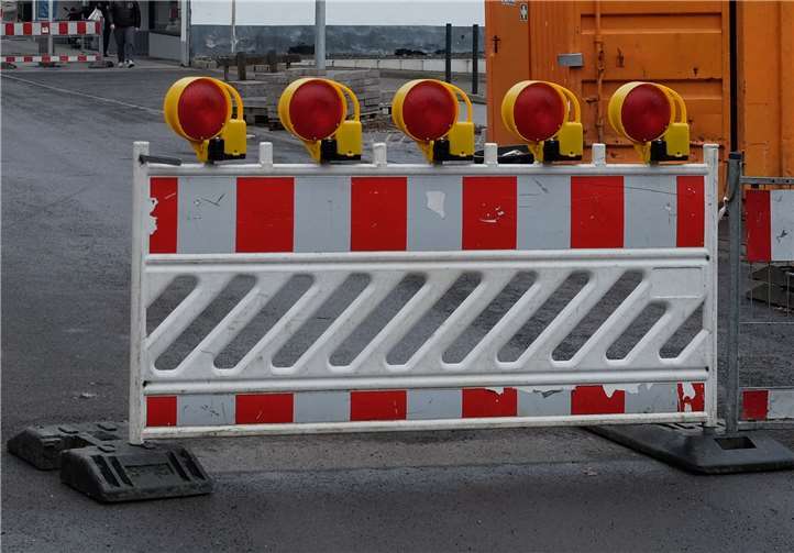 In der Langendorfer Straße ist ein Hohlraum von immerhin acht Kubikmeter entstanden. Den gilt es nun aufzufüllen.Foto: Stadt Neuwied