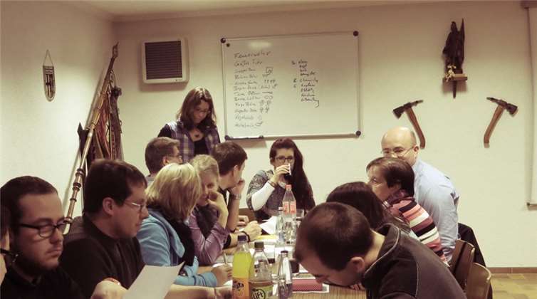 In der Mitgliederversammlung des DRK Rhens wurde diskutiert, ein Blick in die Vergangenheit und Zukunft geworfen.Thomas Bergmann, DRK Rhens