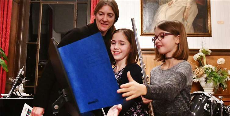 In der Musikschule Sinzig musizieren alle Generationen: von Jung ...Fotos: RASCH