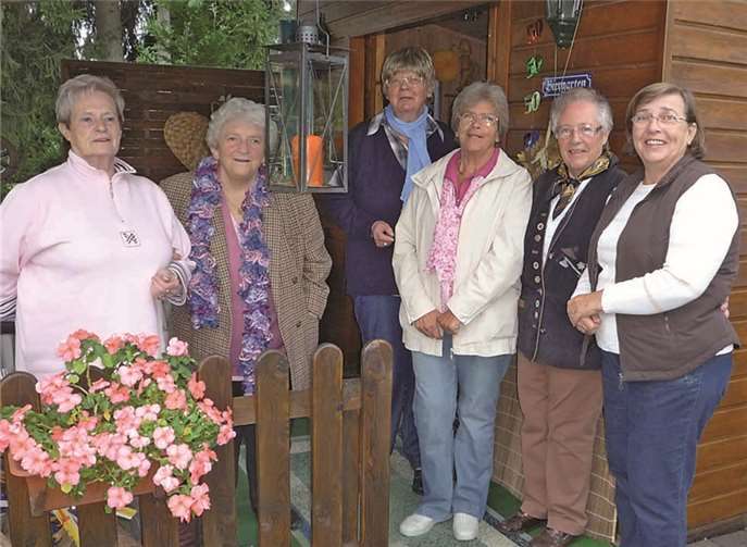 In der Nixenhalle feierten die „Rheinnixen“ stimmungsvoll das 50-jährige Bestehen des Kegelclubs.AB