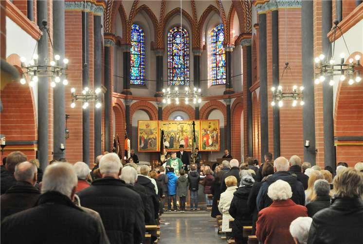 In der Pfarrkirche St. Peter wurde ein Gedenkgottesdienst gehalten.