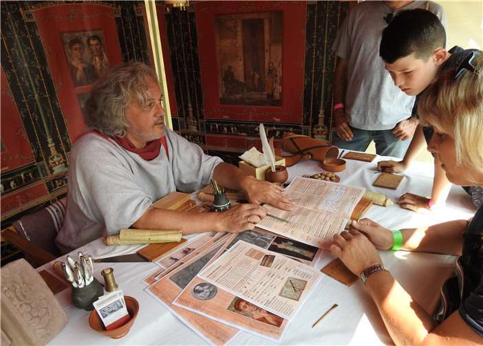 In der „Schola Romana“ zeigte Gerhard Preuß, wie gelehrt und gelernt wurde.