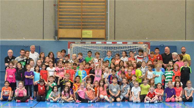 In der Sporthalle des Wilhelm-Remy-Gymnasiums nahmen 110 Schüler am Grundschulaktionstag teil. privat