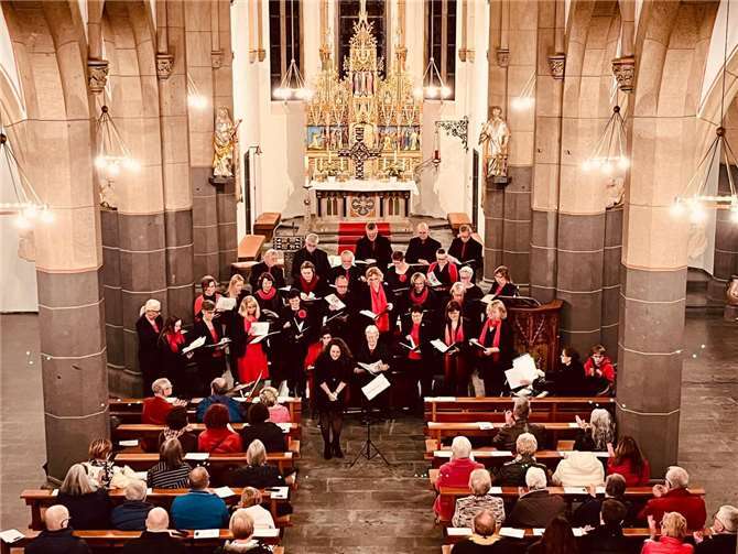 In der St. Genovefakirche Obermendig veranstaltete die Singgemeinschaft Georg Schlich ein Benefizkonzert.  Foto: privat