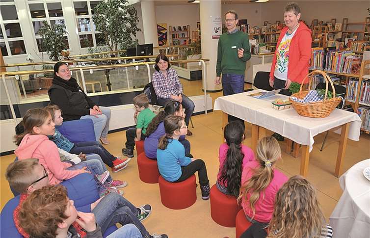 In der Stadtbücherei drehte sich für die Kinder alles um die „Essbare Stadt“.Stadt Andernach/Maurer