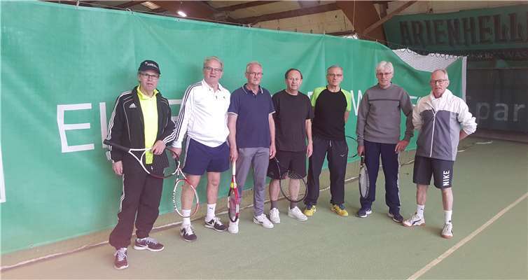 In der Tennishalle Dattenberg konnten die Leubsdorfer Tennisspieler testen, ob ihre Fähigkeiten nach der Winterpause noch vorhanden sind. Foto: privat