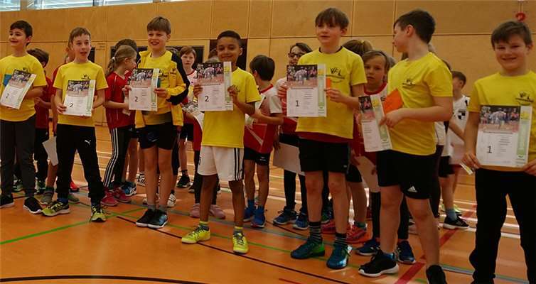 In der U10 wurde das VfL-Team „Wirbelwind“ Kreismeister vor dem VfL-Team Teufelskicker“. Fotos: VfL Waldbreitbach