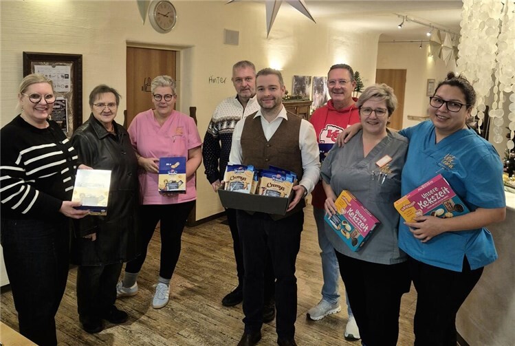 In der Verbandsgemeinde Vordereifel besuchte Welling die Villa Toscana in Kottenheim und dankte dem engagierten Team um Einrichtungsleiterin Ellen Schäfer. Foto: Martin Reis