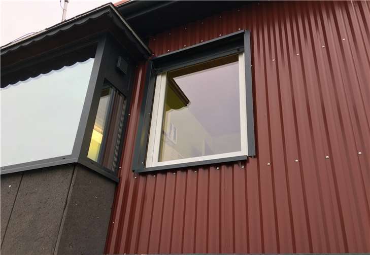 In der Wachstation wurden zwei Fenster ausgetauscht. privat