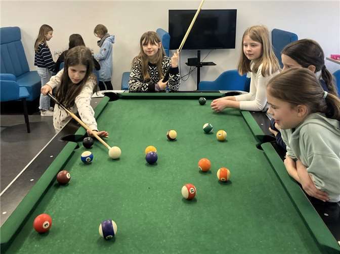 Schüler und Schülerinnen der Goethe-Grundschule besuchten „Zweite Heimat“ In der „Zweiten Heimat“ gab es viel zu entdecken. Fotos: Frau Fischer