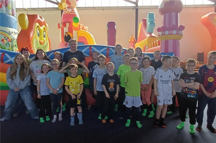 In der ein Spaßfabrik gab es einen Tag voller Bewegung und Spaß.