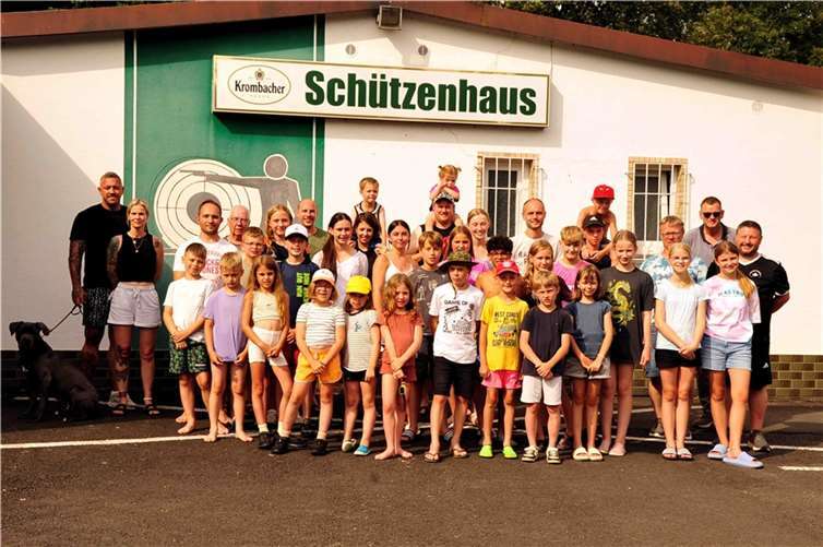 In der ersten Ferienwoche brachen erneut 30 Kinder ins Zeltlager nach Wissen an der Sieg auf.  Foto: privat