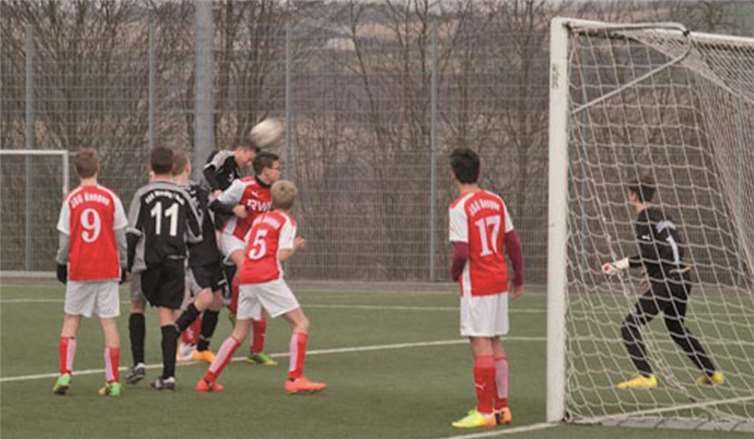 In der ersten Spielhälfte gab es viele Torchancen, die vierfach genutzt wurden. privat