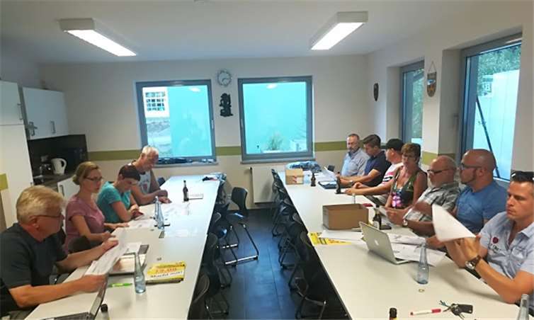 In der gemeinsamen Sitzung wurde der grobe Plan für das Fest entworfen.Guido Galle