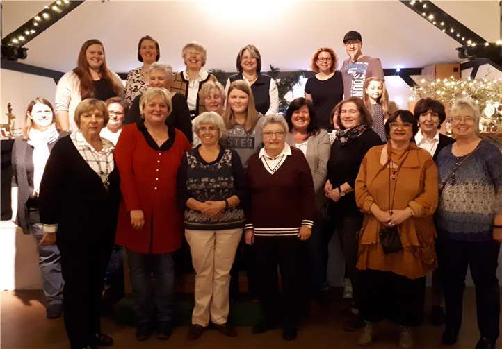In der großen Schützenhalle findet der sechste Weihnachtsbasar statt. privat