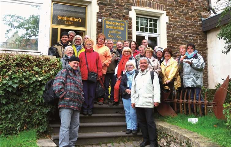 In der historischen Senfmühle wurde den Wanderern der Unterschied zu industriell hergestelltem Senf verdeutlicht. privat