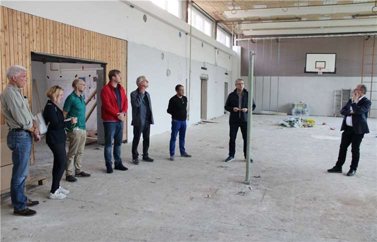 In der „kleinen Halle“ muss unter anderem noch der neue Sportboden aufgebracht werden. Fotos: DU