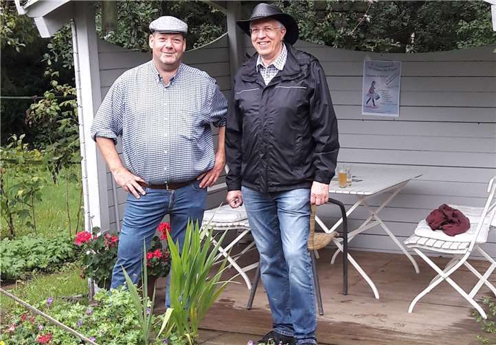 In der konstituierenden Sitzung wurden die zwei Abgeordneten, mit denen die erstmals bei der Wahl angetretenen Dierdorfer Grünen im Dierdorfer Stadtrat vertreten sind, vom Stadtbürgermeister in ihrem Ehrenamt verpflichtet.Foto: privat