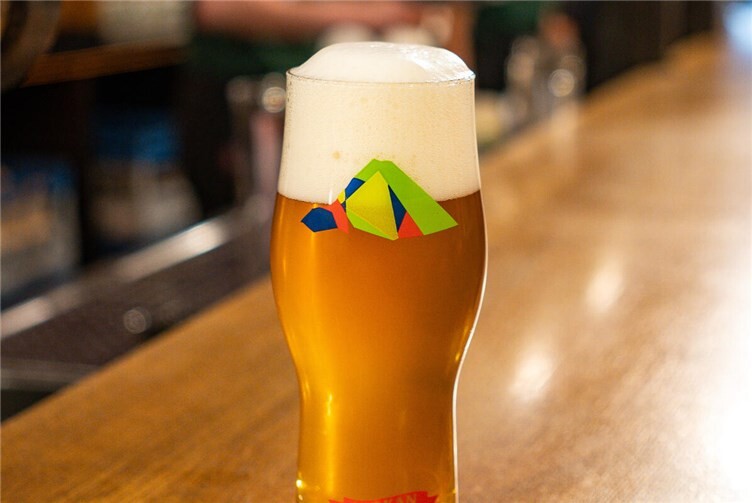 In der kühlen und dunklen Jahreszeit sind die Starkbiere mit ihrer kräftigen alkoholischen Note ein wärmender Begleiter.  Foto: privat