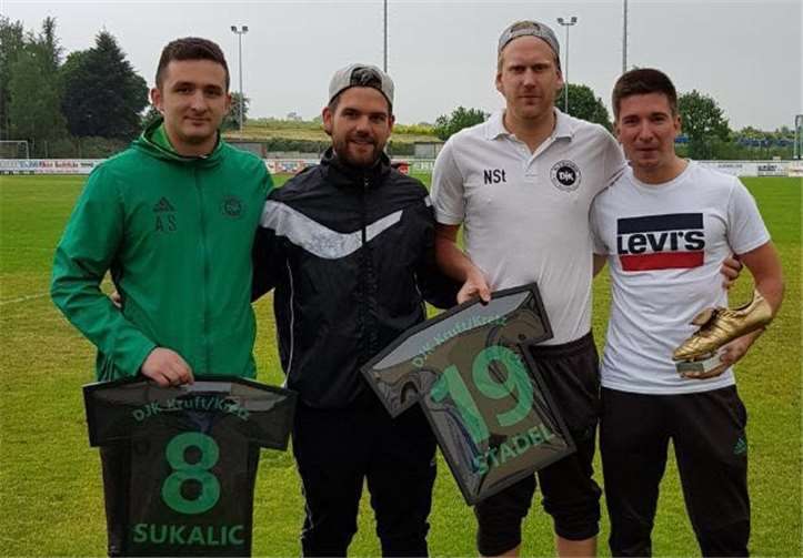In der nächsten Saison muss sich die Mannschaft von den Spielern Sukalic und Stadel trennen. Stefan Klein (rechts) wurde als Torschützenkönig ausgezeichnet.privat