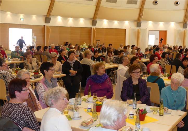 In der schmucken Kulturhalle von Ochtendung erlebten die Veranstaltungsbesucher ein kurzweiliges Unterhaltungsprogramm.