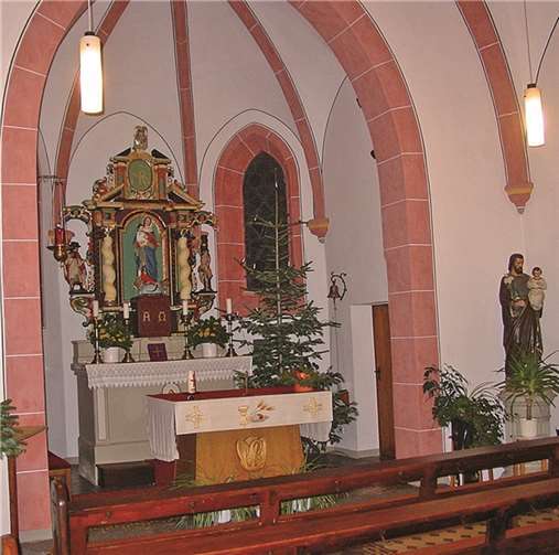 In der schönen Dedenbacher Kapelle werden die Besucher wieder einen stimmungsvollen Abend erleben. privat