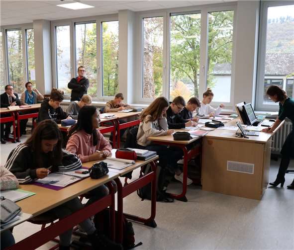 In der sich immer stärker globalisierenden Welt gilt es, auch im Bildungswesen umzudenken.Fotos: Realschule Plus