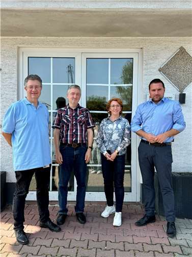 In der vergangenen Woche trafen sich die rheinland-pfälzischen Landtagsabgeordneten Susanne Müller und Benedikt Oster in Remagen mit den Betriebsratsvorsitzenden von Transregio, Dirk Rabenhofer und Rainer Grimshandl, um über die aktuellen Probleme auf der Linie RB 26 zu sprechen Foto: Wahlkreisbüro Susanne Müller, MdL (SPD)