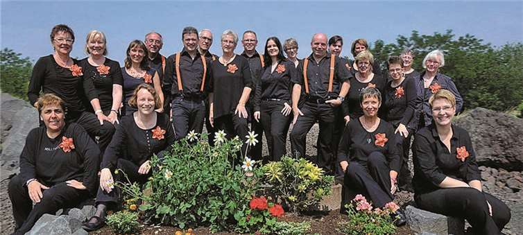 In dezentem Schwarz/Orange präsentiert sich der neuen Chor Vulkanissimo Nickenich. privat