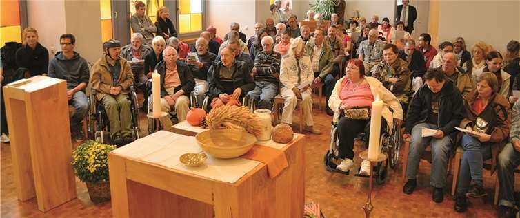 In die Hauskapelle luden die Barmherzigen Brüder Saffig zum Erntedank-Gottesdienst ein. privat