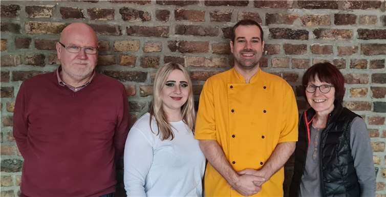 In die erste Reihe und damit in die Geschäftsleitung rücken Alina Krieg und Philipp Knorr. Sie verstärken lle und Rudi Knorr.Foto: privat