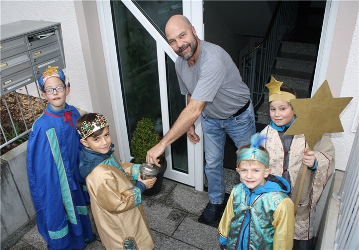 In diesem Jahr gehen die gesammelten Gelder an bedürftige Kinder in Indien, um auch gegen die hier weit verbreitete Kinderarbeit ein Zeichen zu setzen.