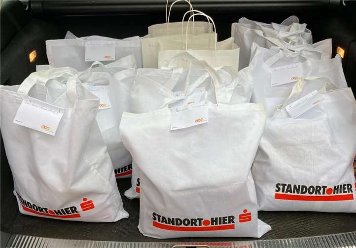 In diesem Jahr konnten die Schützen schöne Geschenktüten verteilen. Foto: privat